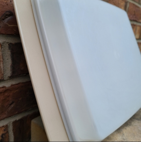 Vintage Tupperware deviled egg keeper. Product #: 723-3 - Picture 6 of 10